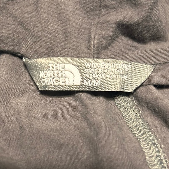 Women’s size medium The Northface open top - Picture 5 of 5